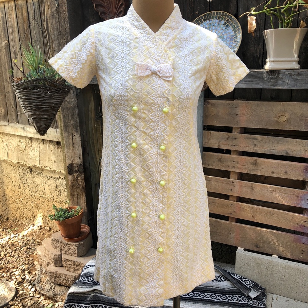 Vintage dress 60s size xmall small yellow mini